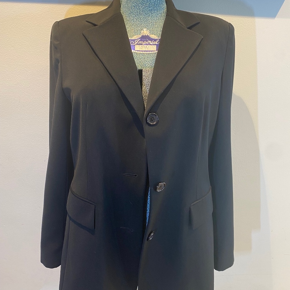 Women's Classic Black Blazer